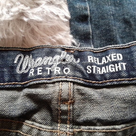 30x30 Wrangler Jeans - Picture 2 of 5